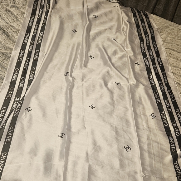 Scarf - Picture 6 of 6